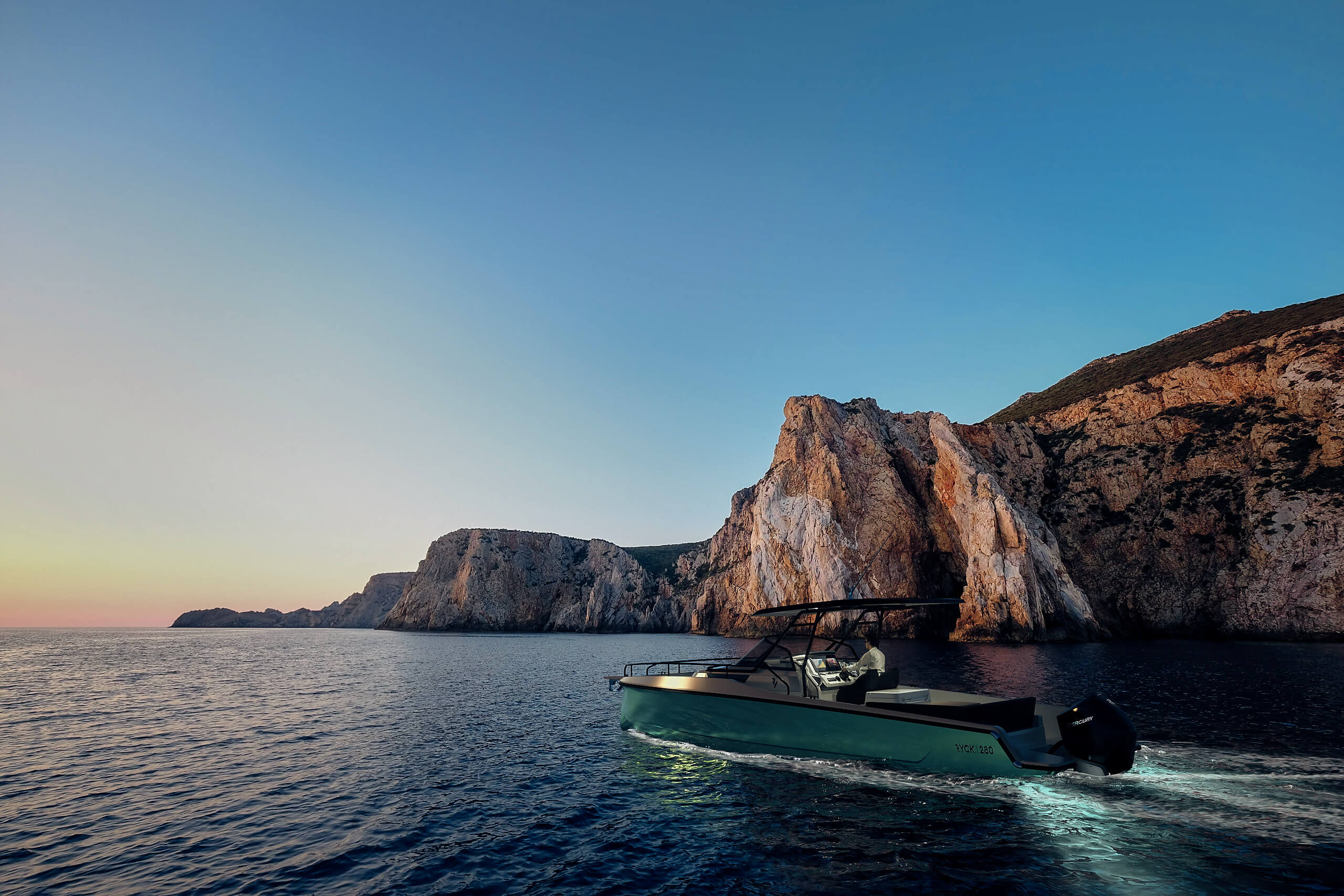 powerboat, weekender, daycruiser, cruising, underwater, light